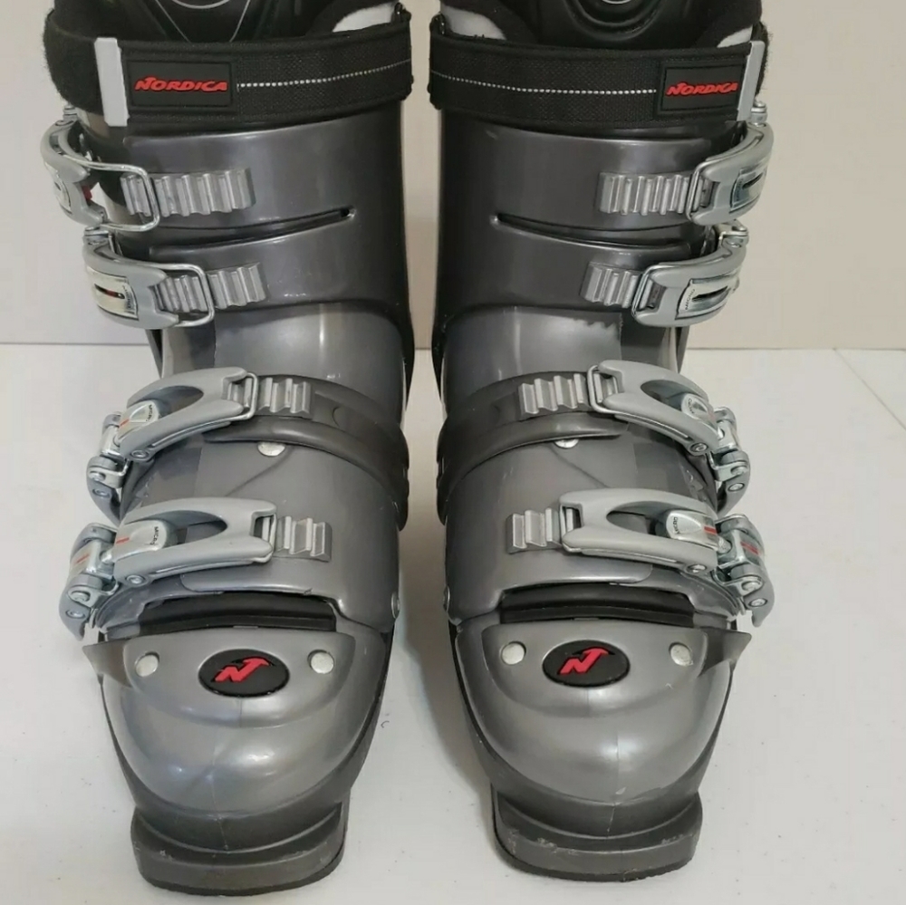 Womens Nordica Ski Boots Black & Gray Sz 25.5